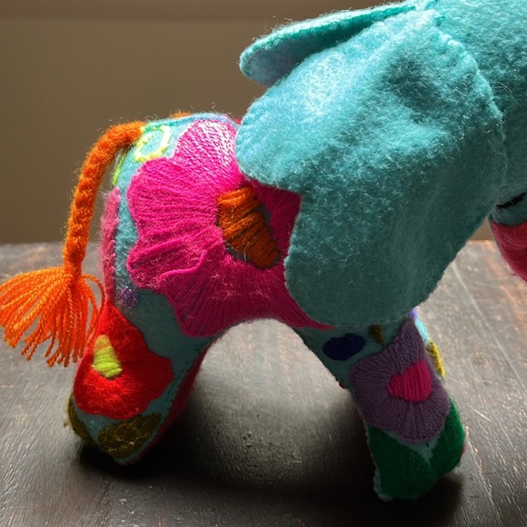 Beautiful wool stuffed bohemian elephant - Picture 5 of 7